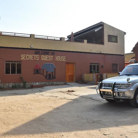 Secrets Guest House Entebbe Esterno foto