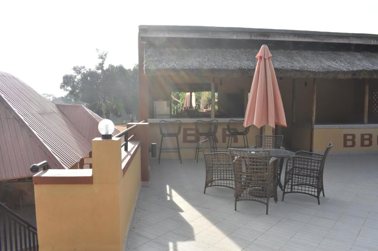 Secrets Guest House Entebbe Esterno foto