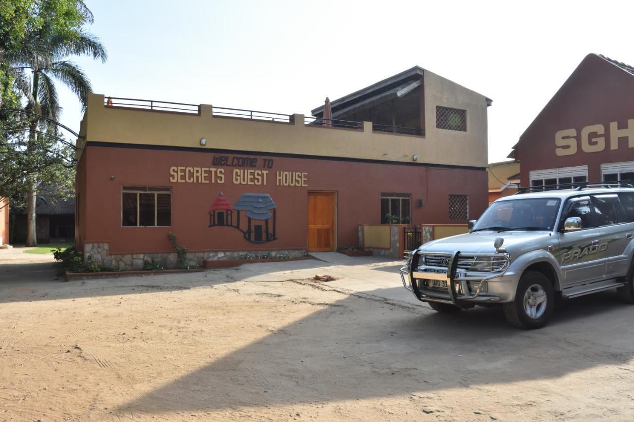 Secrets Guest House Entebbe Esterno foto