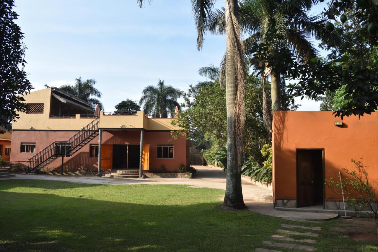 Secrets Guest House Entebbe Esterno foto