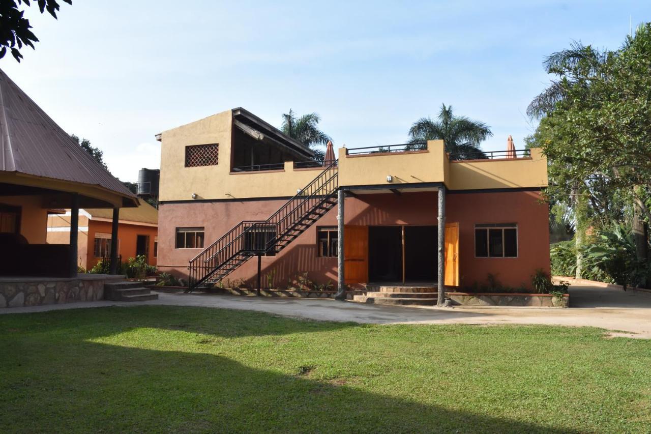 Secrets Guest House Entebbe Esterno foto