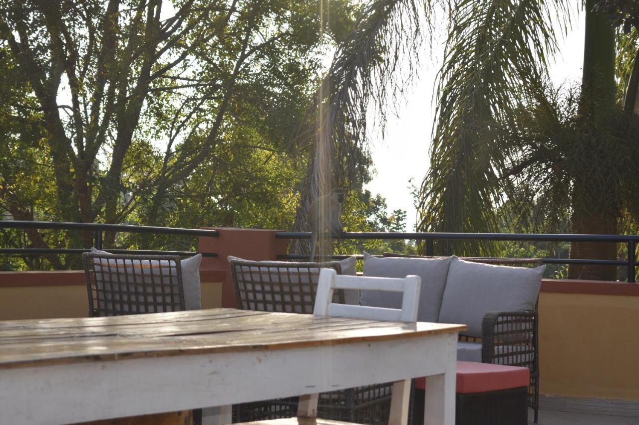 Secrets Guest House Entebbe Esterno foto
