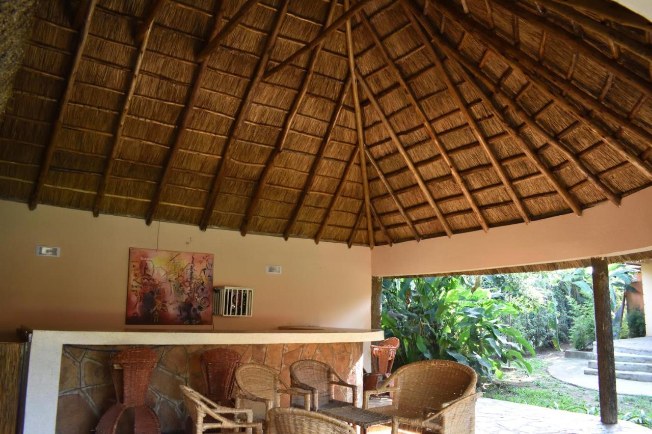 Secrets Guest House Entebbe Esterno foto