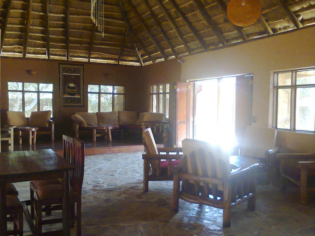 Secrets Guest House Entebbe Esterno foto