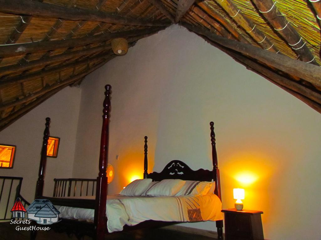 Secrets Guest House Entebbe Esterno foto